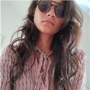 Laureata in filosofia. Offro lezioni private in materie umanistiche e lingua inglese.